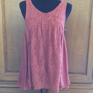 Rust sleeves shirt with lace detail